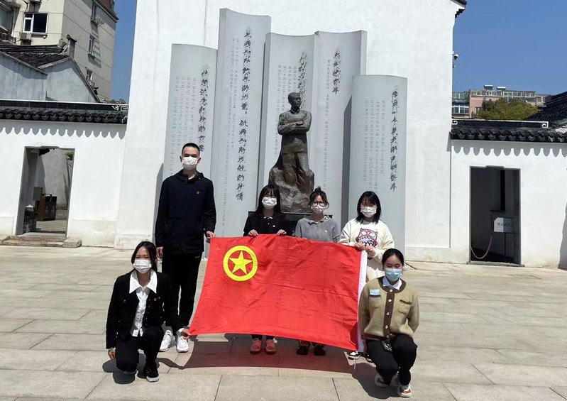 云上绣娘：川西学子与羌族刺绣的山水回响